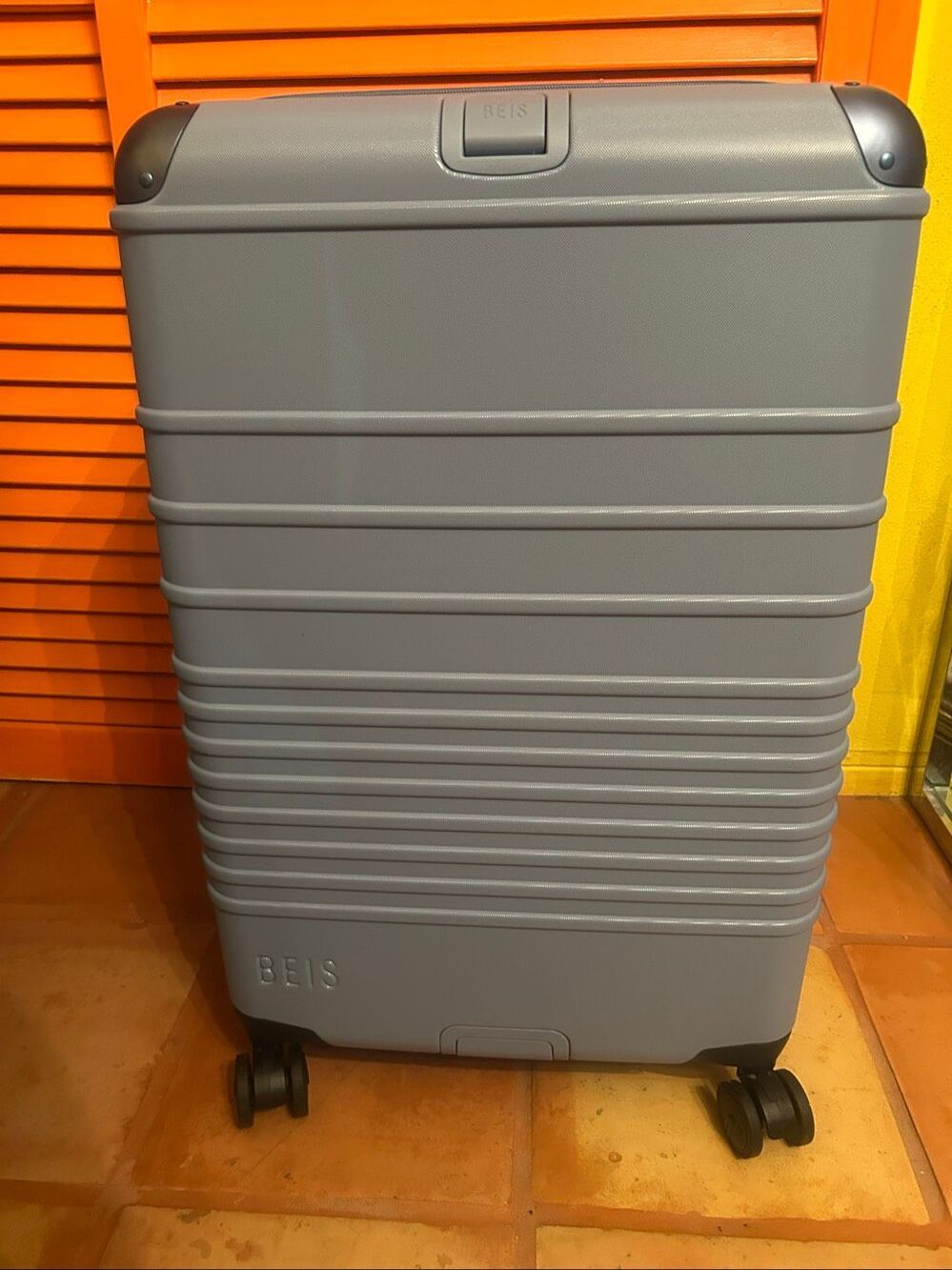 Beis NWT The Large Hybrid Check-In Roller Luggage Suitcase in Dusty Blue